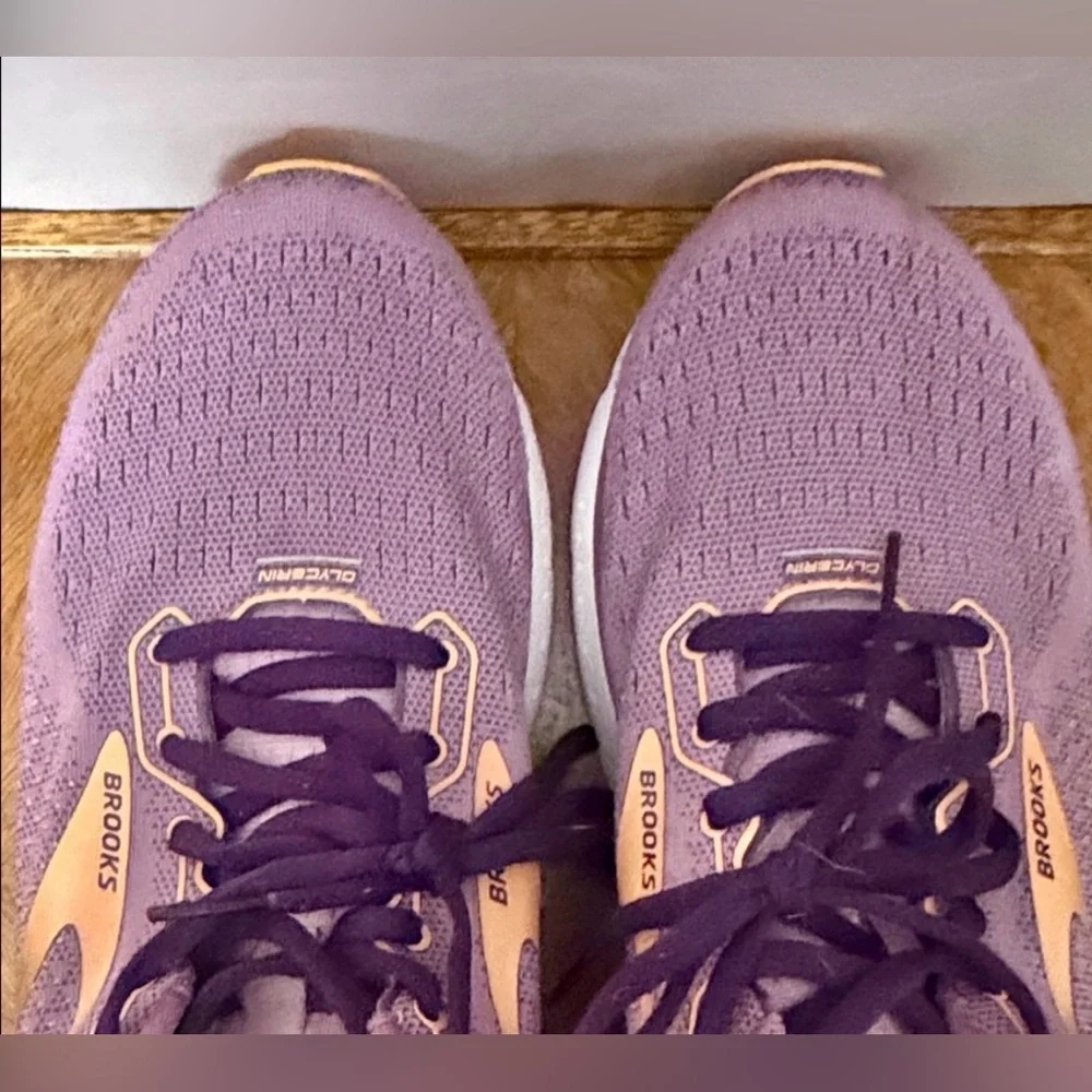 Brooks Women's Purple and Peach Glycerin 18 Running Shoes Size 10.5